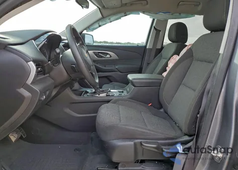 2021 Chevrolet Traverse Ls z USA, uszkodzony, nr VIN 1GNERFKW3MJ171588